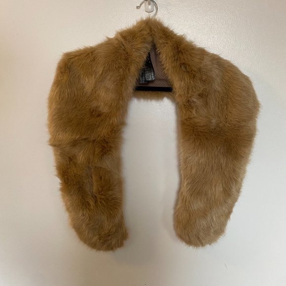NWOT Faux Fur Collar Scarf - Picture 2 of 4
